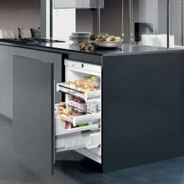 UNDERBENCH INTEGRATED FRIDGE
