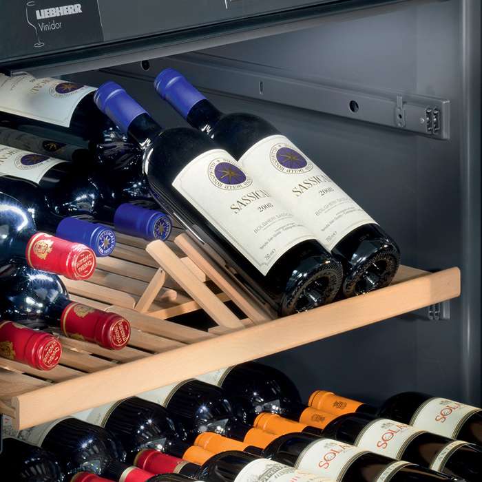 Liebherr Features Functions WINE CELLARS PRESENTATION SHELF