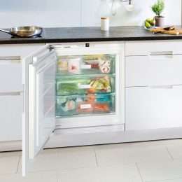 UNDERBENCH INTEGRATED FREEZER